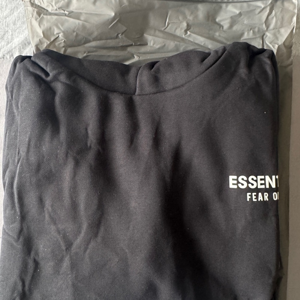 Essentials Fear of God Black Sweatshirt